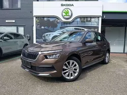 Maple braun metallic Gebraucht 2020 Skoda Kamiq Style SUV | 17.900 € (Fairer Preis)