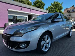 Grau Gebraucht 2013 Renault Mégane III Dynamique Limousine | 5.490 € (Fairer Preis)