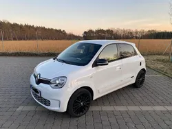 Weiß Gebraucht 2022 Renault Twingo Urban Night Kleinwagen | 13.799 € (Fairer Preis)