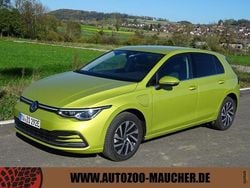Limonengelb Gebraucht 2022 VW Golf VIII Style Limousine | 26.990 € (Fairer Preis)