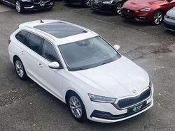 Candy weiss Gebraucht 2023 Skoda Octavia Style Kombi | 21.450 € (Fairer Preis)