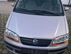 Grau Gebraucht 2005 Fiat Idea Van / Kleinbus | 1.200 € (Fairer Preis)