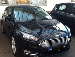 Schwarz Gebraucht 2015 Ford Focus Limousine | 6.500 € (Fairer Preis)