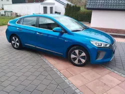 Blau Gebraucht 2018 Hyundai Ioniq Premium Limousine | 14.900 € (Fairer Preis)