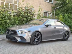 Grau Gebraucht 2021 Mercedes A200 AMG line Limousine | 23.900 € (Guter Preis)