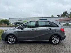 Grau Gebraucht 2012 Mercedes 200 Kombi | 11.000 € (Superpreis)