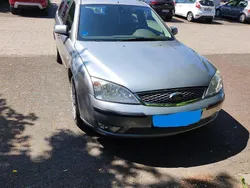 Silber Gebraucht 2005 Ford Mondeo Trend Kombi | 3.000 € (Etwas zu teuer)