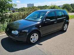 Schwarz Gebraucht 2003 VW Golf IV Limousine | 2.400 € (Fairer Preis)