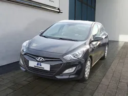 Schwarz Gebraucht 2014 Hyundai i30 Limousine | 9.450 € (Teuer)