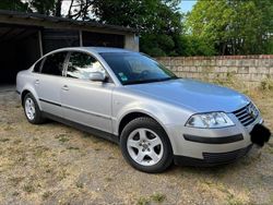 Silber Gebraucht 2002 VW Passat Limousine | 1.888 € (Fairer Preis)