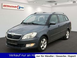 Grau Gebraucht 2011 Skoda Fabia Elegance Kombi | 4.299 € (Guter Preis)