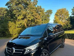 Schwarz Gebraucht 2016 Mercedes V250 Avantgarde Edition Van / Kleinbus | 38.000 € (Etwas zu teuer)