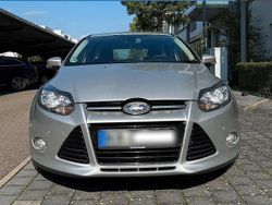 Silber Gebraucht 2013 Ford Focus Titanium Kombi | 5.000 € (Guter Preis)