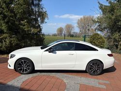 Weiß Gebraucht 2018 Mercedes E200 Coupé | 32.400 € (Fairer Preis)