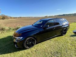 Schwarz Gebraucht 2020 BMW 320 M Sport Kombi | 18.300 € (Superpreis)