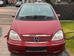 Rot Gebraucht 2001 Mercedes A190 Kleinwagen | 1.650 € (Etwas zu teuer)