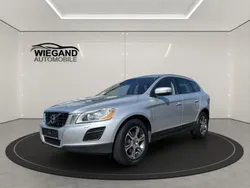 Silber Gebraucht 2010 Volvo XC60 Summum SUV | 15.450 € (Teuer)