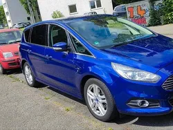 Blau Gebraucht 2016 Ford S-MAX S Van / Kleinbus | 12.650 € (Fairer Preis)
