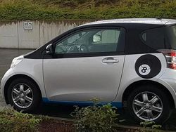 Silber Gebraucht 2009 Toyota iQ Kleinwagen | 5.000 € (Etwas zu teuer)