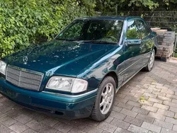 Grün Gebraucht 1996 Mercedes C180 Limousine | 4.900 € (Teuer)