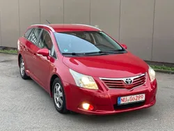 Rot Gebraucht 2011 Toyota Avensis Edition Kombi | 4.600 € (Superpreis)