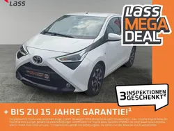 Weiß Gebraucht 2019 Toyota Matrix X-play Kleinwagen | 10.480 €