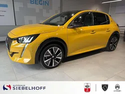 Gelb Gebraucht 2022 Peugeot e-208 GT Kleinwagen | 18.490 € (Fairer Preis)