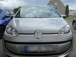 Silber Gebraucht 2015 VW up! Kleinwagen | 5.450 € (Fairer Preis)