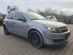 Silber Gebraucht 2005 Opel Astra Edition Limousine | 500 € (Guter Preis)