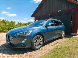 Blau Gebraucht 2019 Ford Focus Active Limousine | 12.200 € (Guter Preis)