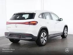 Weiß Gebraucht 2024 Mercedes EQA250 Advanced SUV | 34.990 € (Fairer Preis)