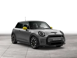 Moonwalk grey () Gebraucht 2022 Mini Cooper SE Classic Kleinwagen | 18.900 € (Etwas zu teuer)