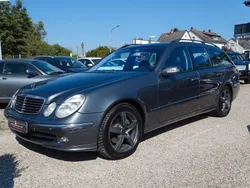 Grau Gebraucht 2005 Mercedes E220 Avantgarde Kombi | 3.850 €