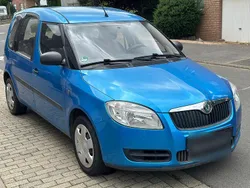 Blau Gebraucht 2009 Skoda Roomster Kombi | 1.250 €