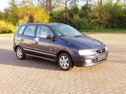 Blau Gebraucht 2002 Mitsubishi Space Star Comfort Edition Van / Kleinbus | 3.700 € (Teuer)