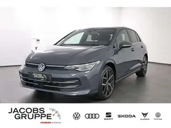 Grau Gebraucht 2024 VW Golf VIII Edition Limousine | 29.980 € (Fairer Preis)