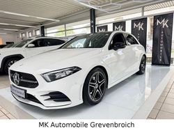 Weiß Gebraucht 2019 Mercedes A180 AMG Limousine | 17.998 € (Fairer Preis)