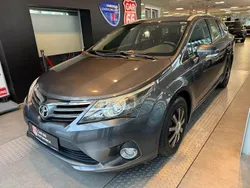 Grau Gebraucht 2012 Toyota Avensis Life Kombi | 6.900 € (Guter Preis)