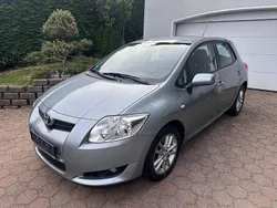 Silber Gebraucht 2008 Toyota Auris Team Limousine | 6.950 € (Teuer)