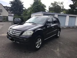 Blau Gebraucht 2008 Mercedes ML350 SUV | 12.900 € (Teuer)
