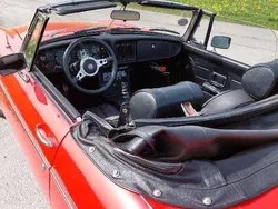 Rot Gebraucht 1977 MG B Cabrio | 16.500 €