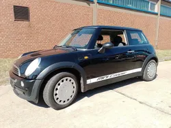Grün Gebraucht 2002 Mini ONE Kleinwagen | 2.399 € (Etwas zu teuer)