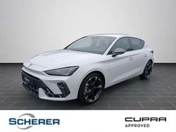 Glacial weiß metallic (metallic) Gebraucht 2025 Cupra Leon Limousine | 32.500 € (Guter Preis)
