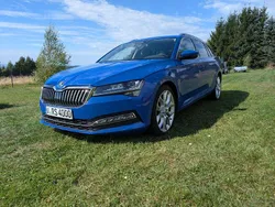 Blau Gebraucht 2022 Skoda Superb Premium Edition Kombi | 35.999 € (Etwas zu teuer)