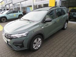 Grün Gebraucht 2023 Dacia Jogger Essentiel Van / Kleinbus | 16.480 € (Fairer Preis)