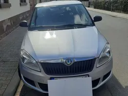 Silber Gebraucht 2012 Skoda Fabia Ambition Limousine | 4.900 € (Fairer Preis)