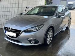 Grau Gebraucht 2015 Mazda 3 Sports-Line Limousine | 11.290 € (Fairer Preis)