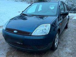 Blau Gebraucht 2005 Ford Fiesta Kombi | 1.650 € (Fairer Preis)