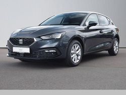 Grau Neu 2025 Seat Leon Limousine | 33.390 € (Teuer)