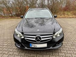 Schwarz Gebraucht 2015 Mercedes E300 Avantgarde Kombi | 16.200 € (Fairer Preis)